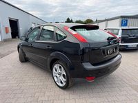 Second-hand Ford Focus 101 CP (74 kW) 2005 Negru Coupe