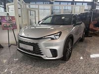 Gebraucht Lexus LBX 136 PS (100 kW) 2024 Silver me (1f7)/ black (202) SUV
