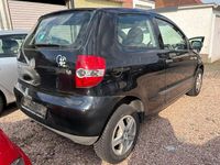 Gebraucht VW Fox Basis 75 PS (55 kW) 2005 Schwarz Kleinwagen
