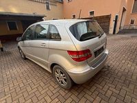 Gebraucht Mercedes B170 116 PS (85 kW) 2008 Silber Van / Kleinbus