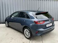 Używany Kia Ceed LX 120 KM (88 kW) 2020 Niebieski Hatchback