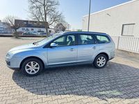 Gebraucht Ford Focus Ghia 101 PS (74 kW) 2006 Silber Kombi