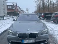 Gebraucht BMW 740 306 PS (225 kW) 2012 Grau Limousine
