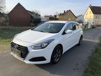 Gebraucht Hyundai i40 135 PS (99 kW) 2017 Pure white / sol Kombi