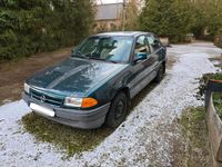 Gebraucht Opel Astra 75 PS (55 kW) 1994 Grün Limousine