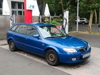 Second-hand Mazda 323F Inclusive 2001 Albastru Berlinǎ