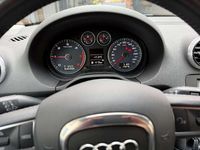Gebraucht Audi A3 Attraction 140 PS (102 kW) 2012 Grau Kleinwagen