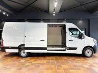Second-hand Renault Master 145 CP (106 kW) 2022 Alb Van