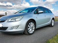 Gebraucht Opel Astra 110 PS (80 kW) 2012 Silber Kombi