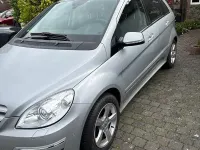 Gebraucht Mercedes B200 136 PS (100 kW) 2009 Silber Van / Kleinbus