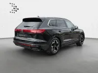 Gebraucht VW Touareg R-line 231 PS (169 kW) 2025 Grenadillschwarz metallic SUV