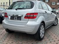 Gebraucht Mercedes B150 95 PS (69 kW) 2007 Silber Van / Kleinbus