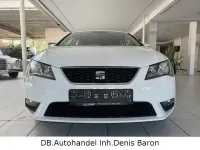 Usado Seat Leon Reference 105 HP (77 kW) 2015 Branco Sedan