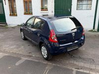 Gebraucht Dacia Sandero 75 PS (55 kW) 2012 Blau Kleinwagen