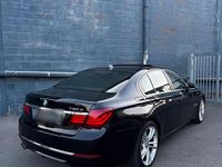 Gebraucht BMW 730 Comfort Edition 258 PS (189 kW) 2012 Schwarz Limousine