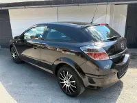 Gebraucht Opel Astra GTC 90 PS (66 kW) 2008 Schwarz Coupé