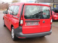 Gebraucht VW Caddy 122 PS (89 kW) 2022 Rot Van / Kleinbus