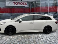 Gebraucht Toyota Avensis Executive 147 PS (108 kW) 2018 Super white 2 Kombi