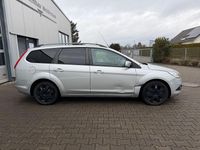 Gebraucht Ford Focus Style 109 PS (80 kW) 2010 Silber Kombi