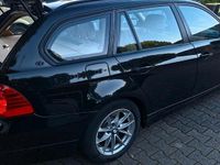 Usata BMW 320 184 CV (135 kW) 2012 Nero Station wagon