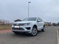 Gebraucht VW Touareg 262 PS (192 kW) 2015 Weiß SUV