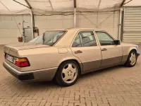 Gebraucht Mercedes 230 132 PS (97 kW) 1990 Gold Limousine