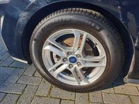 Gebraucht Ford Focus Cool & Connect 101 PS (74 kW) 2019 Iridiumschwarz metallic Limousine