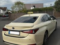 Gebraucht Lexus ES300H 218 PS (160 kW) 2023 Braun Limousine