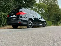 Gebraucht Ford Focus 125 PS (91 kW) 2015 Schwarz Kombi