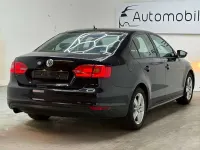 Gebraucht VW Jetta Comfortline 105 PS (77 kW) 2011 Deep black perleffekt Limousine