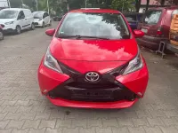 Gebraucht Toyota Aygo X-play 69 PS (50 kW) 2015 Rot Kleinwagen