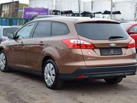 Gebraucht Ford Focus SYNC Edition 125 PS (91 kW) 2013 Braun Kombi