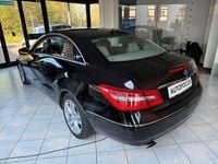 Gebraucht Mercedes E250 204 PS (150 kW) 2010 Schwarz Coupé