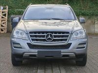 Gebraucht Mercedes ML300 204 PS (150 kW) 2010 Grau SUV