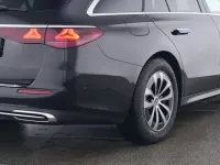 Gebraucht Mercedes E220 Avantgarde 197 PS (144 kW) 2025 Lack obsidianschwarz Kombi
