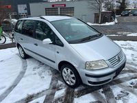Second-hand VW Sharan 116 CP (85 kW) 2005 Argintiu Monovolum