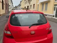 Gebraucht Hyundai i20 Edition 77 PS (56 kW) 2010 Rot Kleinwagen