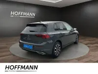 Gebraucht VW Golf VIII Active 150 PS (110 kW) 2022 Grau Limousine