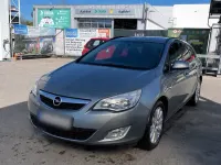 Gebraucht Opel Astra 2012 Grau Kombi