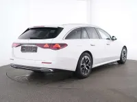 Gebraucht Mercedes E200 Advanced 204 PS (150 kW) 2025 Unilack polarweiß Kombi