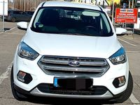 Gebraucht Ford Kuga Trend 120 PS (88 kW) 2019 Weiß SUV