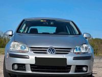 Second-hand VW Golf 140 CP (102 kW) 2004 Argintiu Coupe