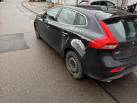 Gebraucht Volvo V40 150 PS (110 kW) 2014 Schwarz Kleinwagen
