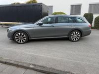 Gebraucht Mercedes E220 194 PS (142 kW) 2019 Grau Kombi