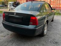 Occasion VW Passat 101 ch (74 kW) 1997 Vert Berline