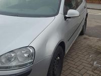 Gebraucht VW Golf V 102 PS (75 kW) 2005 Silber Kleinwagen