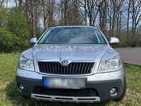 Gebraucht Skoda Octavia 140 PS (102 kW) 2012 Silber Kombi