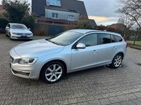 Gebraucht Volvo V60 Kinetic 150 PS (110 kW) 2017 Silber Kombi