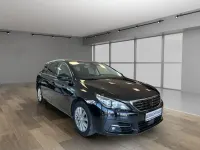 Gebraucht Peugeot 308 SW Allure 131 PS (96 kW) 2021 Perla nera schwarz Kombi