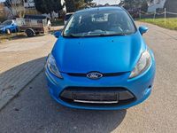 Używany Ford Fiesta Trend 82 KM (60 kW) 2011 Niebieski Hatchback